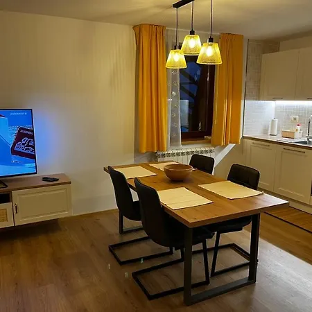 Rumena Hisa Apartment