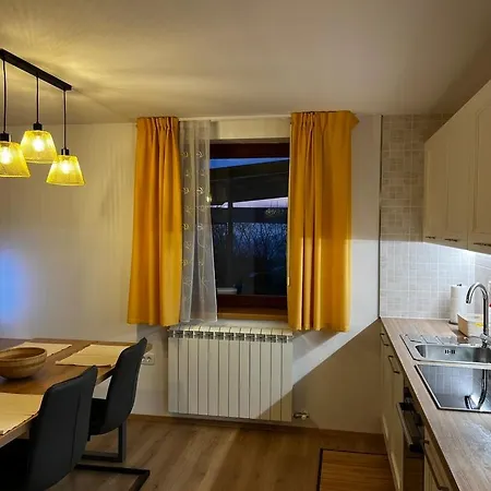 Rumena Hisa Apartment