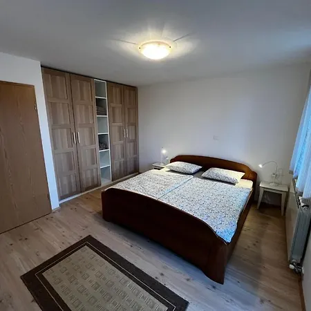 Rumena Hisa Apartament *