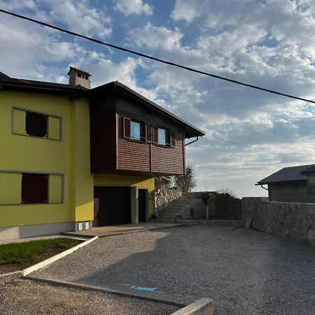 Rumena Hisa Apartament Trnovo